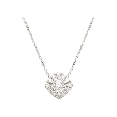 Collier en or blanc et diamants, taille 42cm