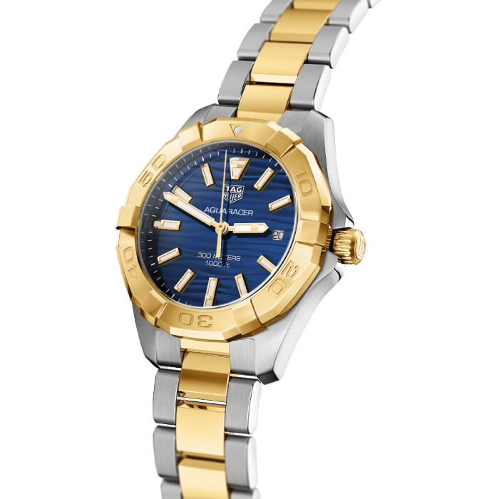 Tag heuer aquaracer hotsell quartz 32mm ladies watch