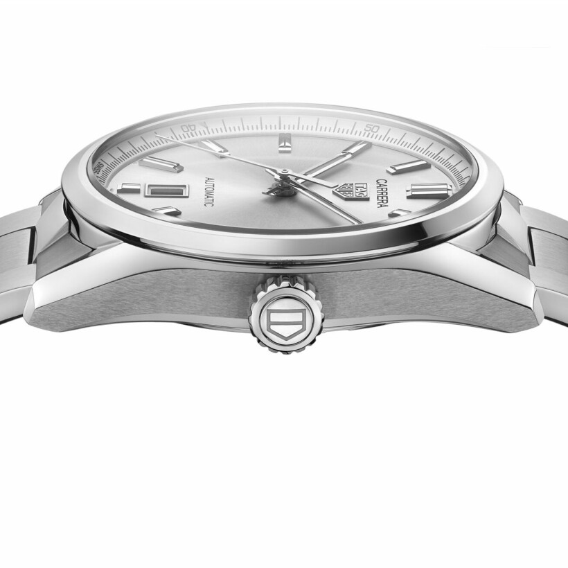 TAG Heuer Carrera Date 39 mm watch