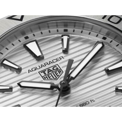 Montre TAG Heuer Aquaracer Professional 200 40mm Quartz WBP1111.BA0627