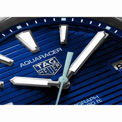 TAG Heuer Aquaracer Professional 200 Solargraph 40mm watch