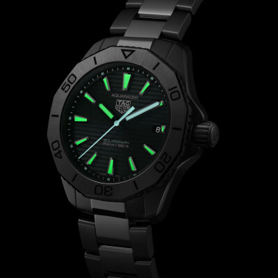 TAG Heuer Aquaracer Professional 200 Solargraph watch