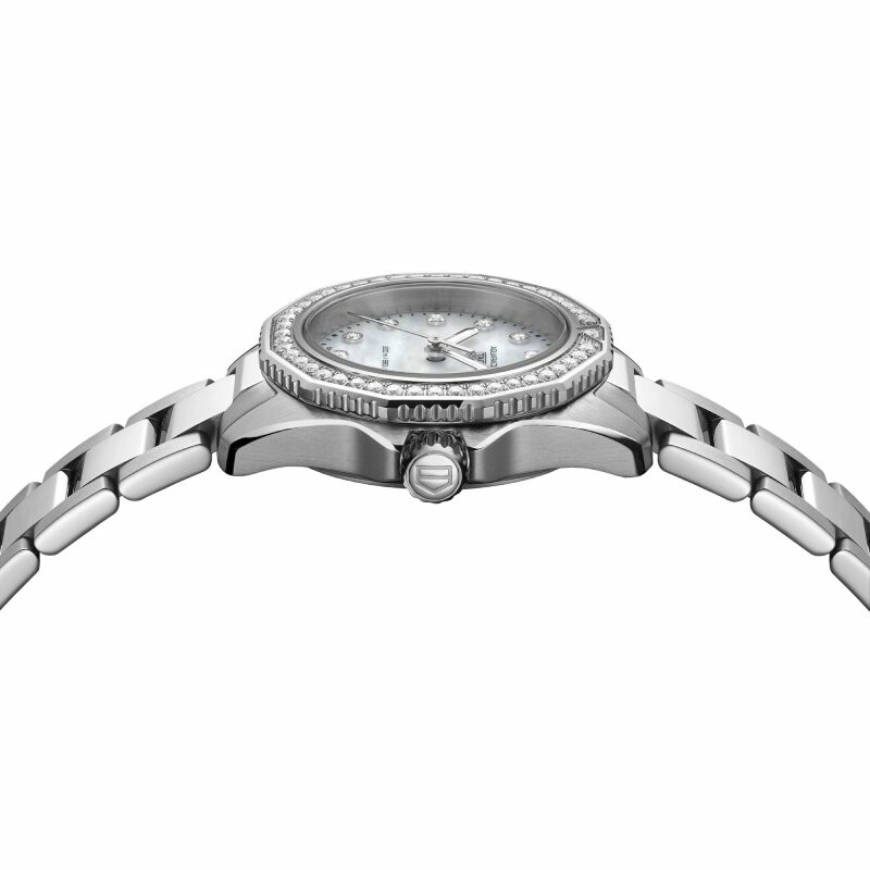 TAG Heuer Aquaracer Professional 200 30mm Quartz watch