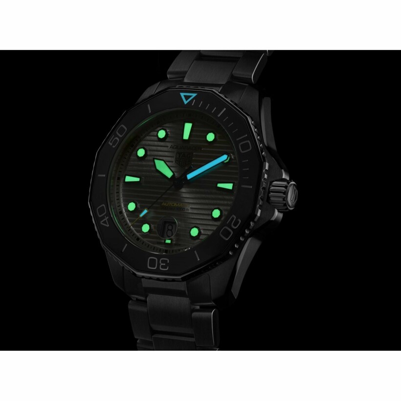 TAG Heuer Aquaracer Professional 300 43mm watch