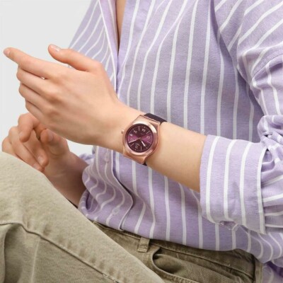 Montre Swatch Essentials Burgundy Story