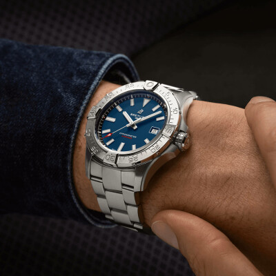 Montre Breitling Avenger Automatic 42