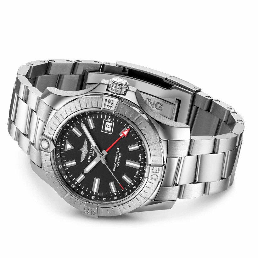 Breitling Avenger Automatic GMT 40 watch