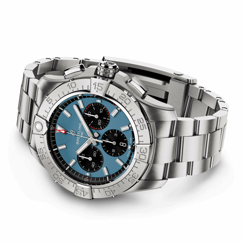 Breitling Avenger B01 Chronograph 44 watch