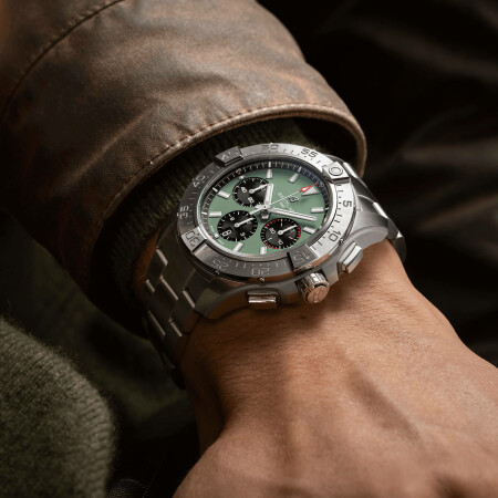 Montre Breitling Avenger B01 Chronograph 44