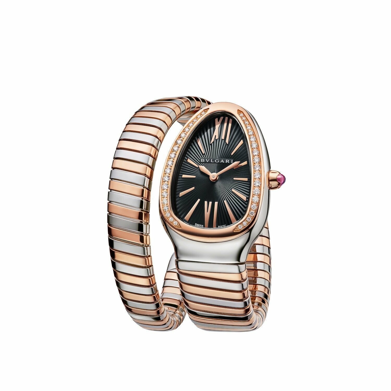 Bracelet enroulé autour du poignet d’une montre BVLGARI Serpenti