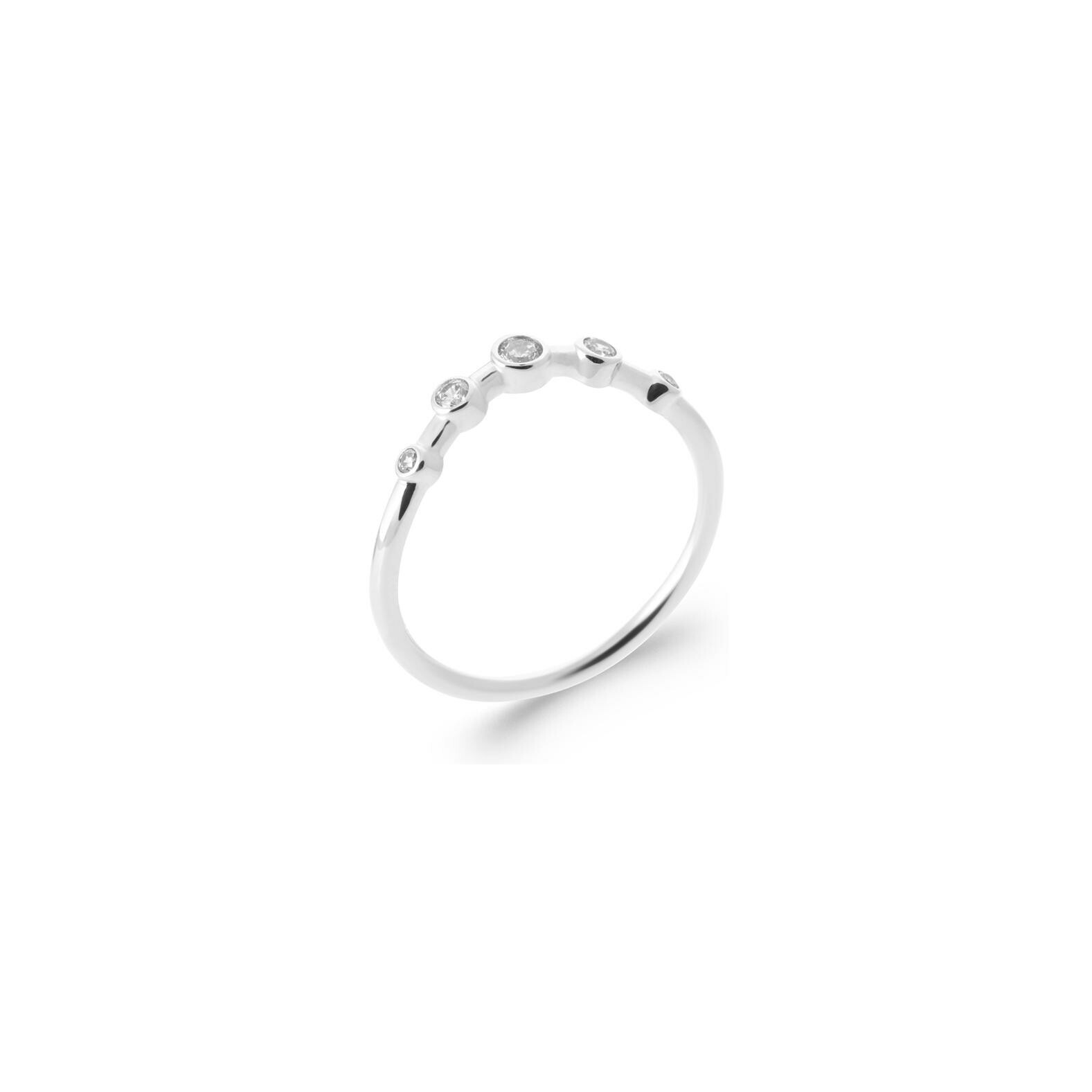Bague en argent et oxydes de zirconium