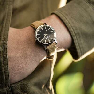 Alpina  Heritage Tropic-Proof Handwinding watch view 5