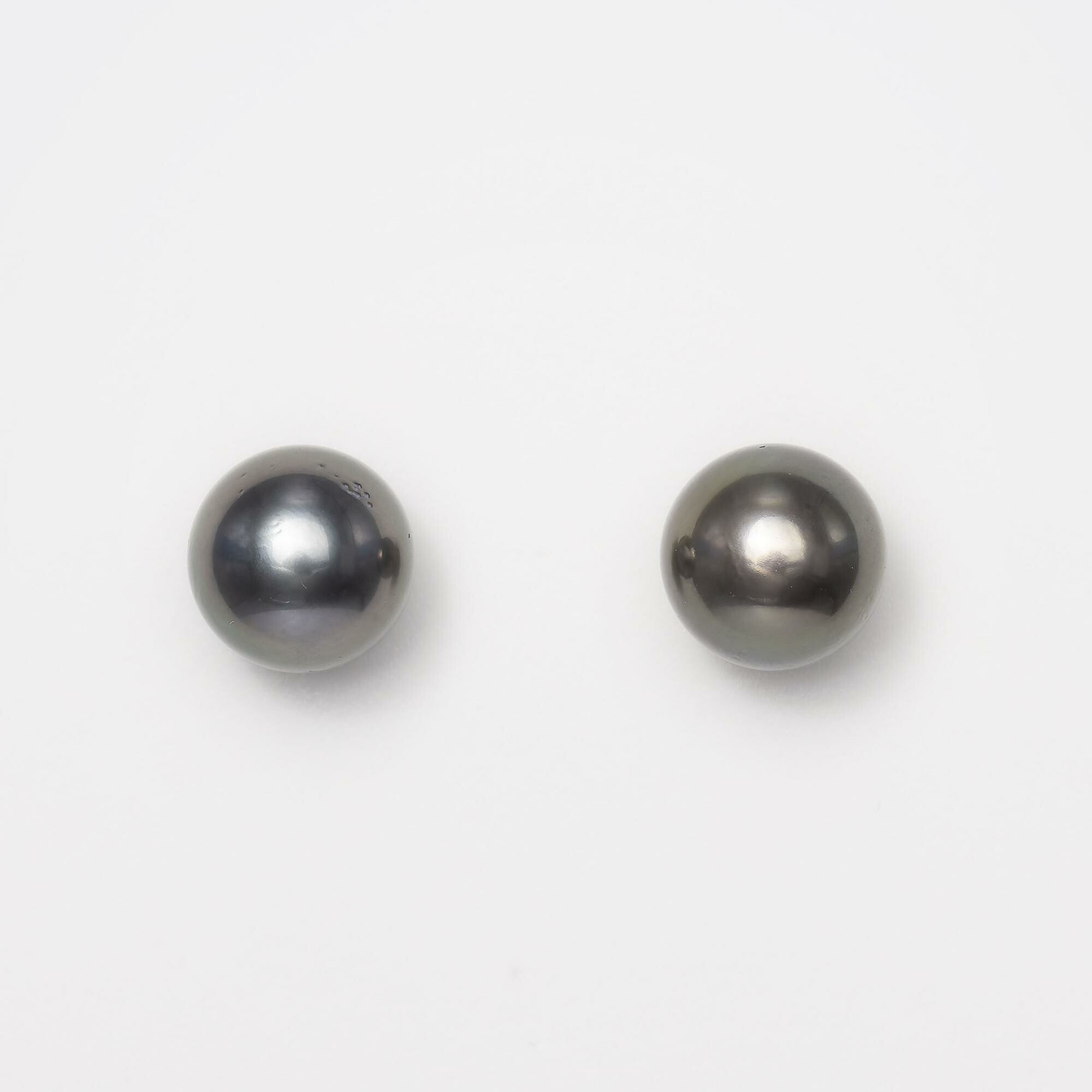 Puces d'oreilles or jaune & perles Tahiti vue 1