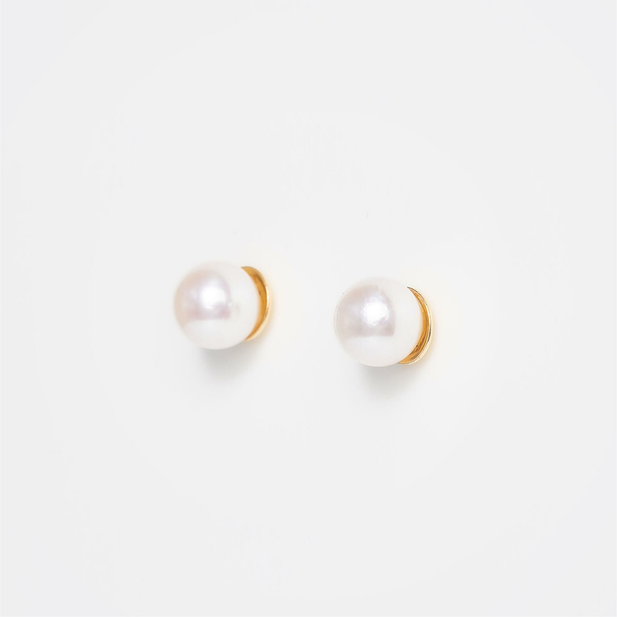 Puces d'oreilles or jaune & perles Akoya  vue 3