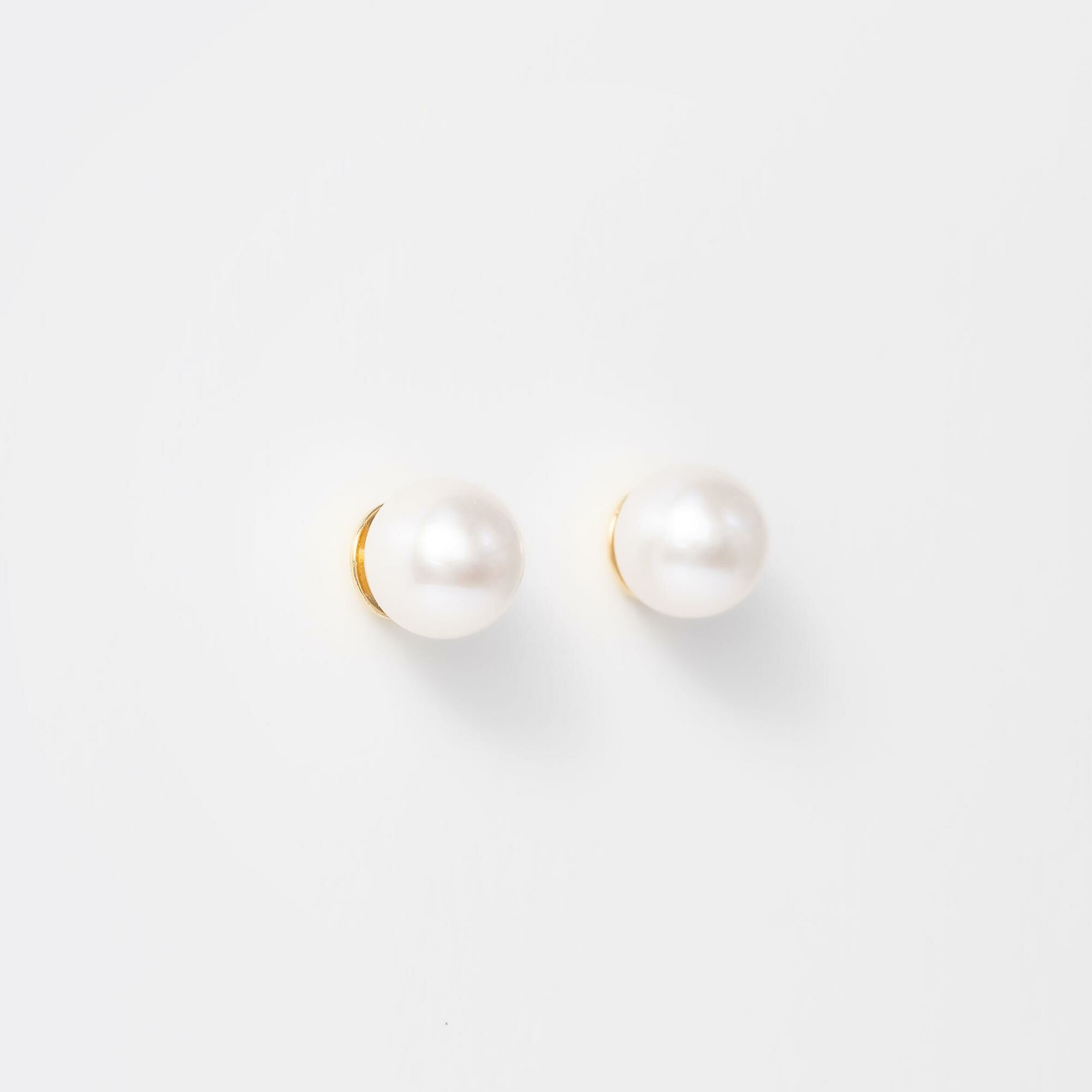 Puces d'oreilles or jaune & perles Akoya  vue 2