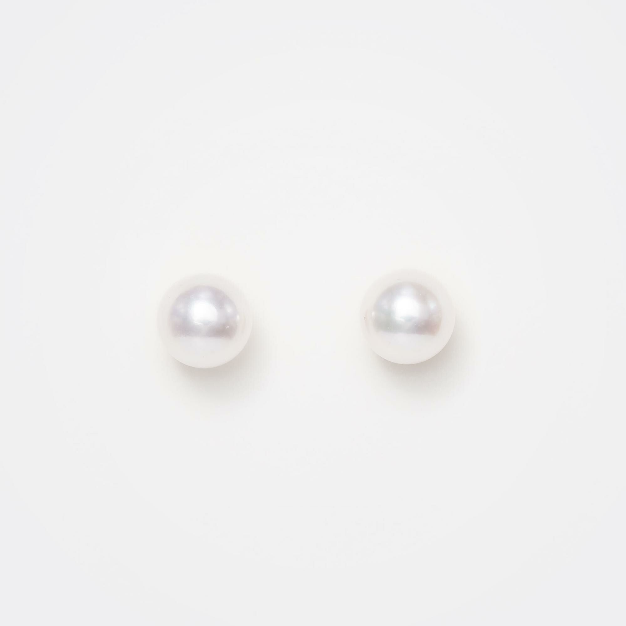 Puces d'oreilles or jaune & perles Akoya  vue 1