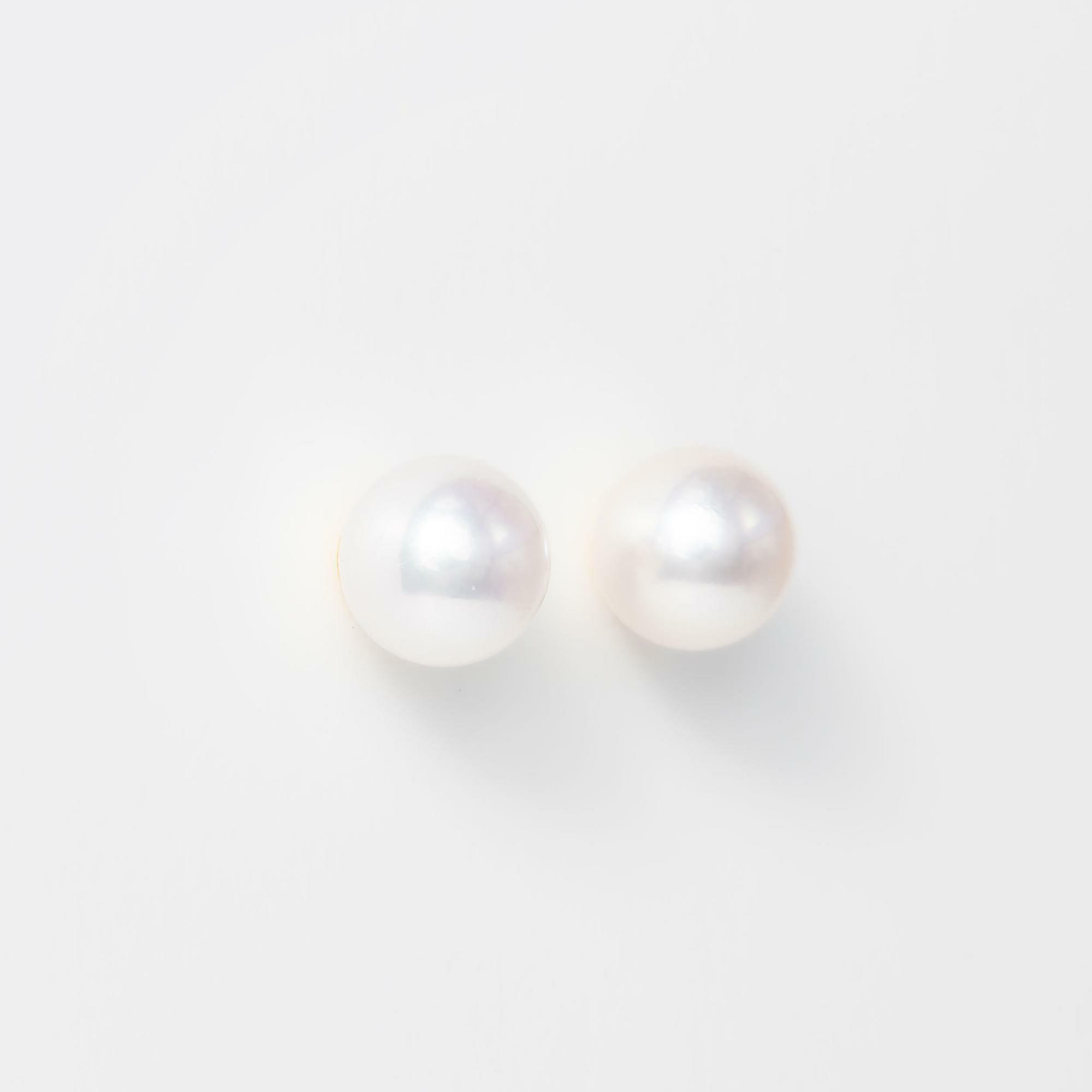 Puces d'oreilles or jaune & perles Akoya  vue 2