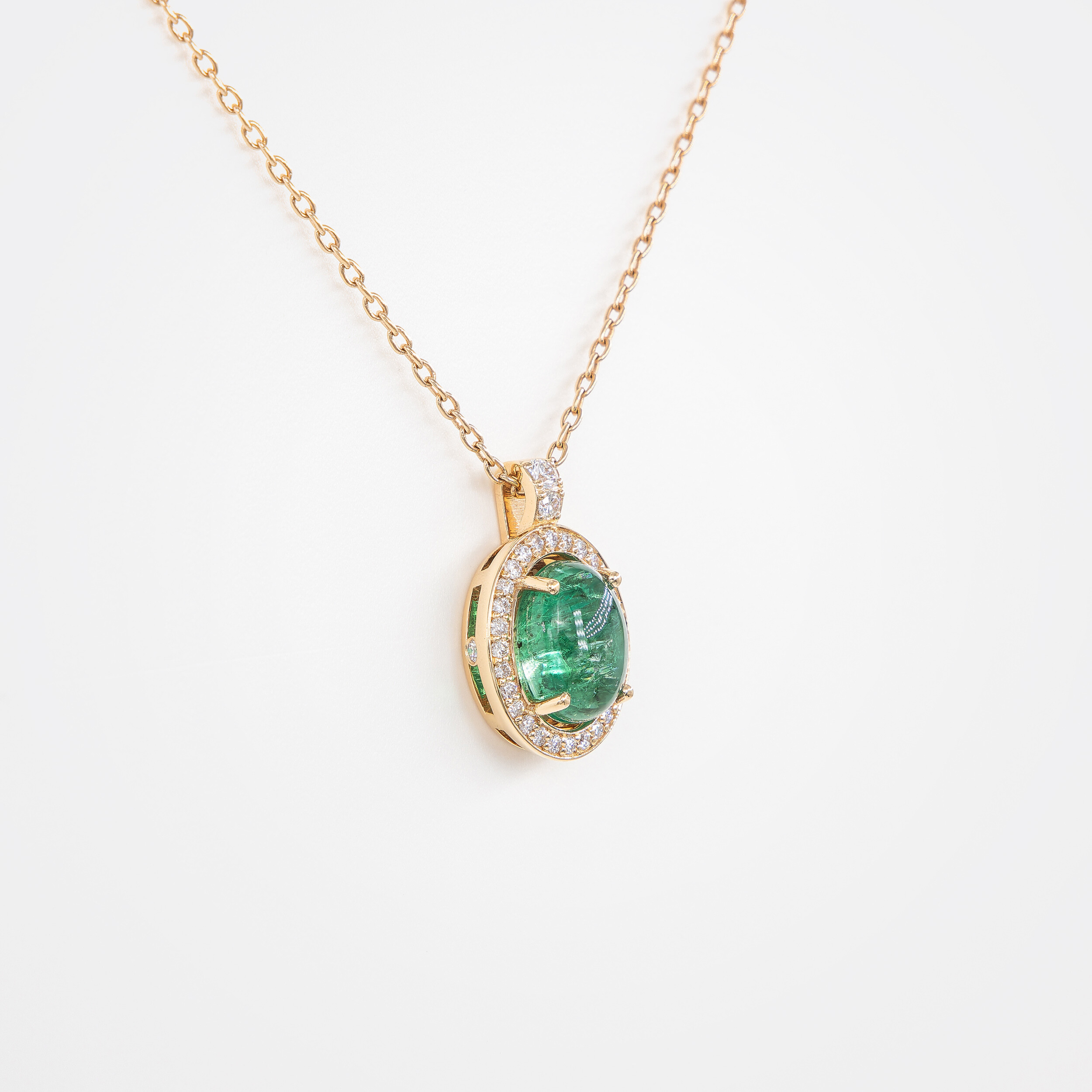 Collier Aura or rose, émeraude & diamants vue 3