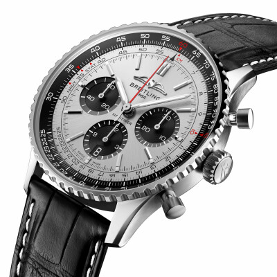 Montre Breitling Navitimer B01 Chronograph 43 vue 2