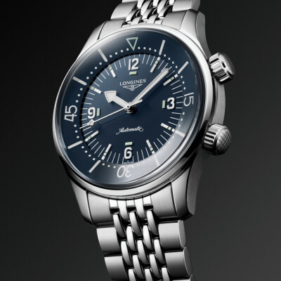 Montre Longines Legend Diver 39mm L3.764.4.90.6 vue 3
