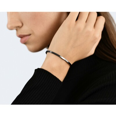 le gramme ribbon bracelet, brushed silver and PVD, 7 grams view 5