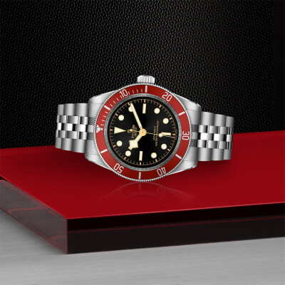 TUDOR Black Bay watch, 41mm steel case, Steel bracelet view 3