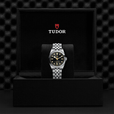 TUDOR Black Bay 31 watch, 31mm steel case, Steel bracelet view 4