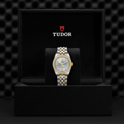 TUDOR Black Bay 31 S&G watch, 31 mm steel case, Steel and yellow gold bracelet view 4