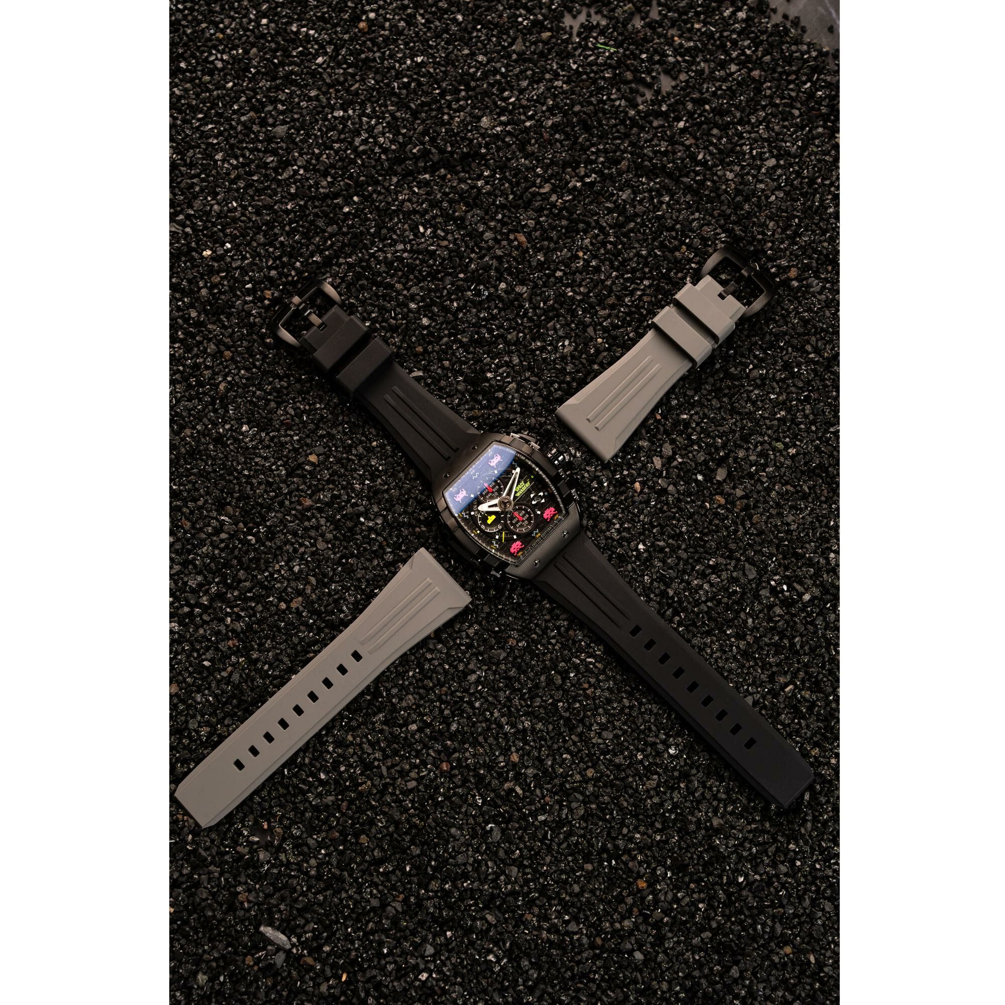 Montre Nubeo Magellan Chronograph Space Invaders Limited Edition NB-6024-SI-08 vue 7