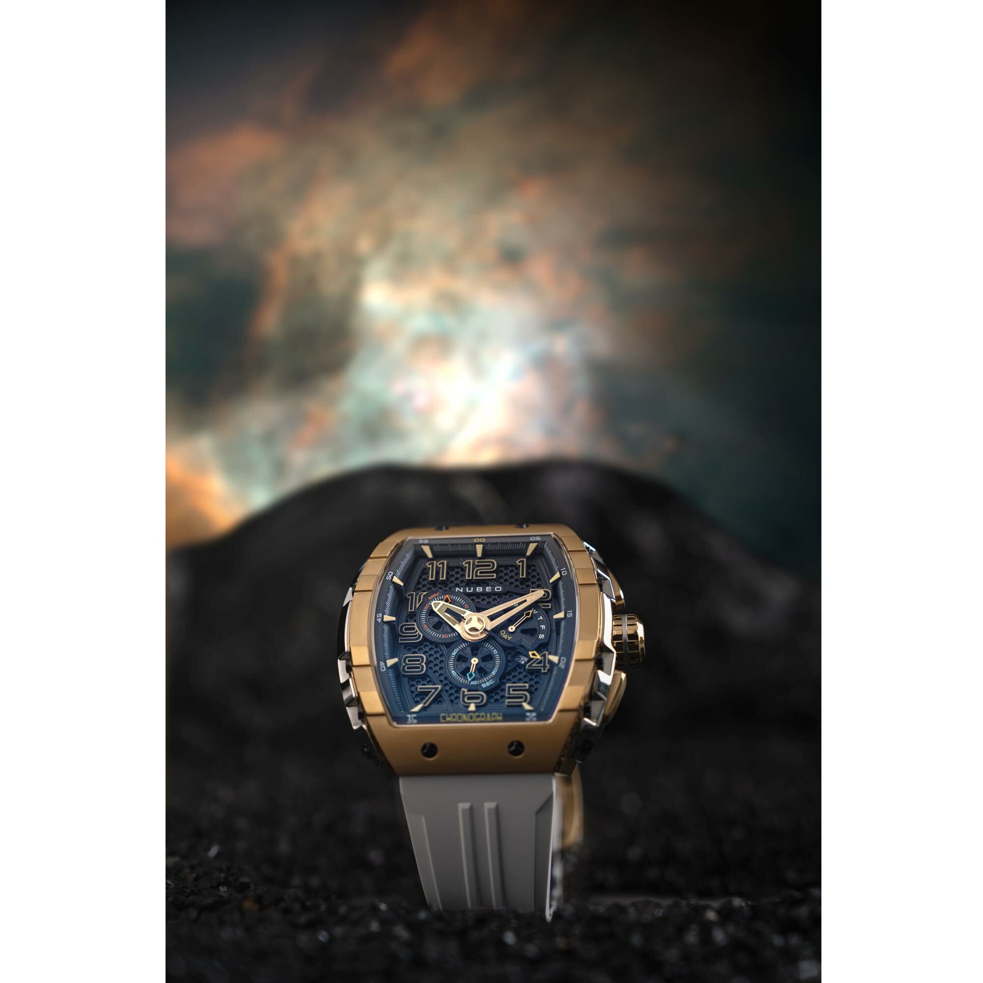 Montre Nubeo Magellan Chronograph Retrograde NB-6088-06 vue 3