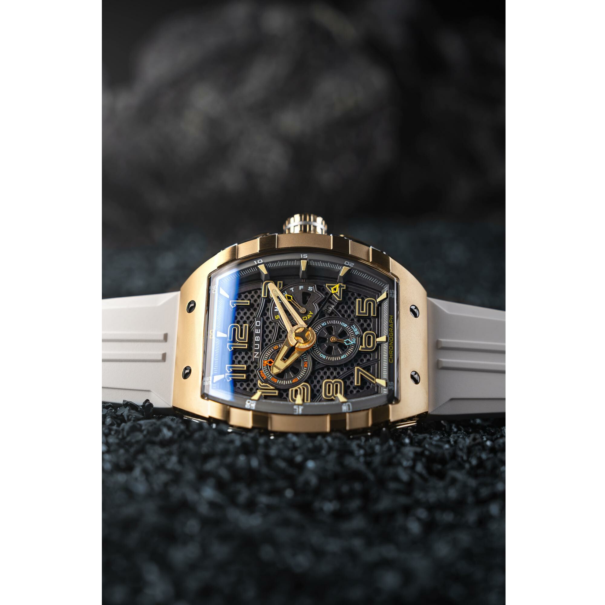 Montre Nubeo Magellan Chronograph Retrograde NB-6088-06 vue 4