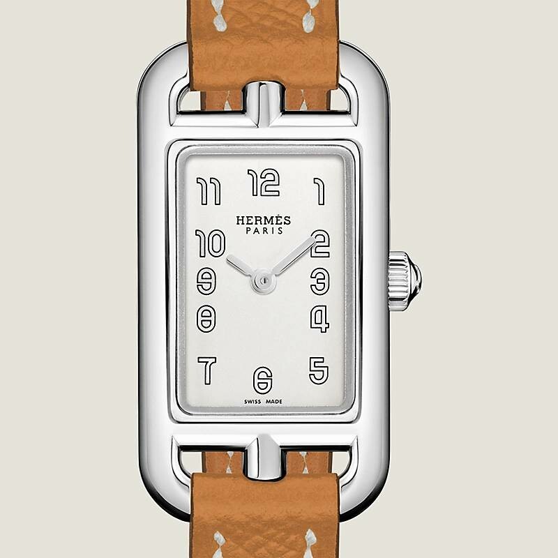 Boîtier rectangulaire inspiré du maillon Chaîne d’ancre de la montre Nantucket d’Hermès