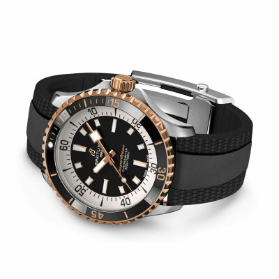 Montre Breitling Superocean Automatic 42 vue 5