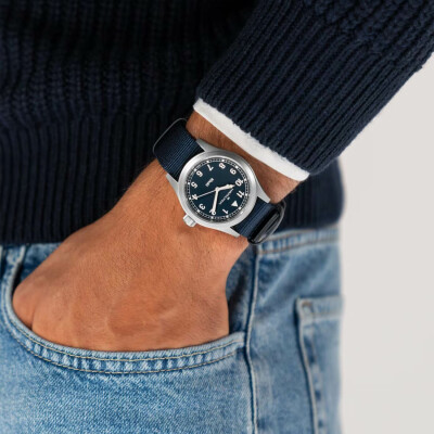 Montre HAMILTON Khaki Field Quartz 38mm H69401940 vue 4