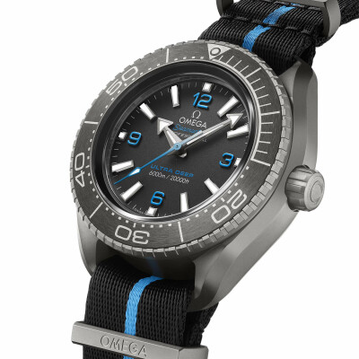 Montre OMEGA Seamaster Planet Ocean 6000M Ultra Deep Co-Axial Master Chronometer 45,5mm vue 2