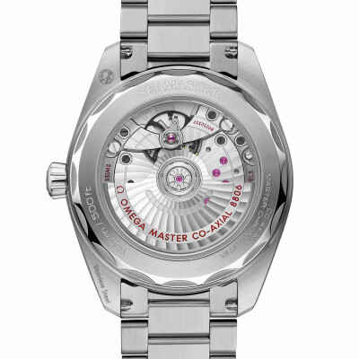 Montre OMEGA Seamaster Railmaster Co-Axial Master Chronometer 38mm vue 3