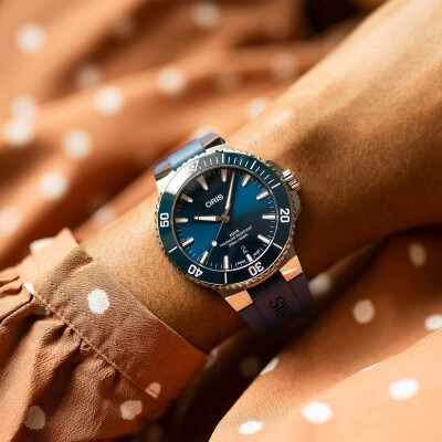 Montre Oris Aquis Date 41.5mm vue 3