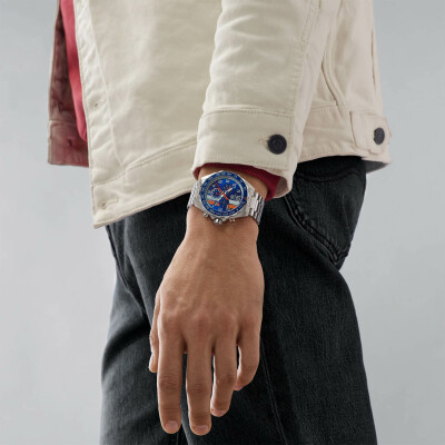 Montre TAG Heuer Formula 1 Gulf Quartz 43mm vue 4