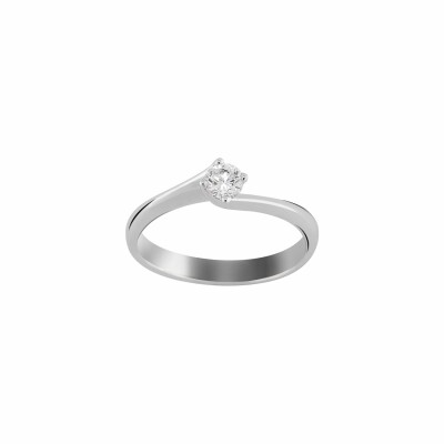 Solitaire en or blanc et diamants