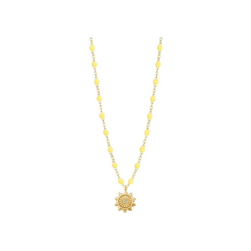 Collier Gigi Clozeau Lucky Sun en or jaune, résine mimosa et diamant, 42cm