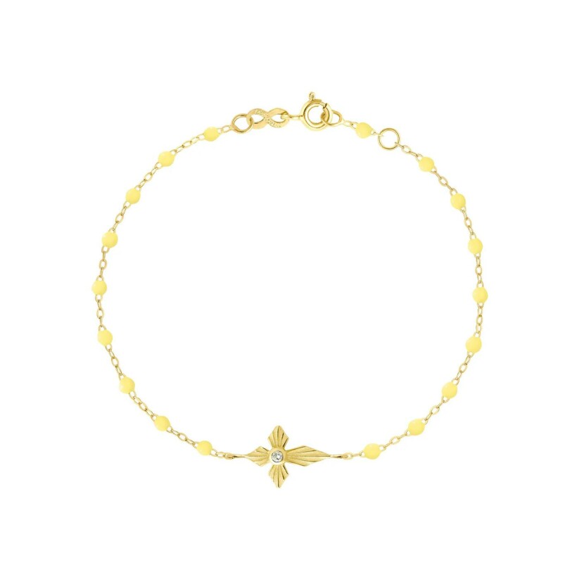 Bracelet Gigi Clozeau Croix lumière en or jaune, résine mimosa et diamant, 17cm