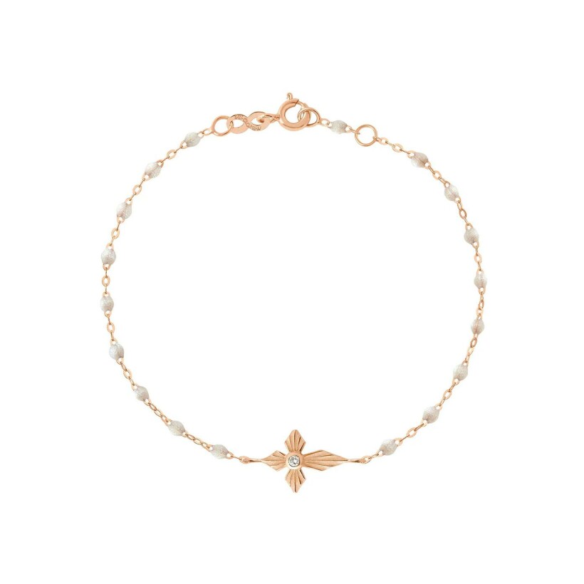 Bracelet Gigi Clozeau Croix lumière en or rose, résine opale et diamant, 17cm