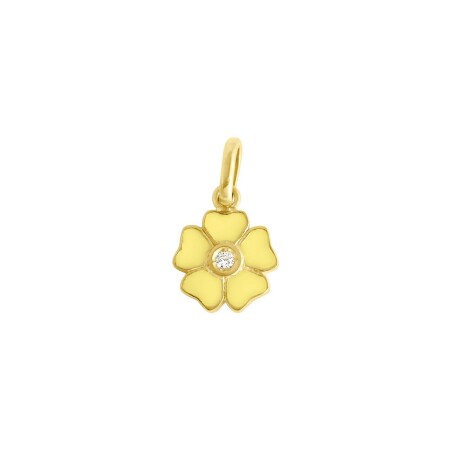 Pendentif Gigi Clozeau fleur en or jaune, résine mimosa et diamant