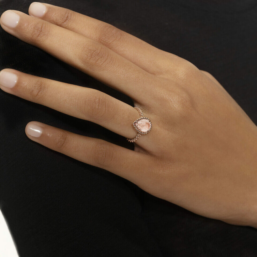 Boucheron Serpent Bohème ring, S pattern in rose gold and pink Quartz