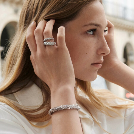 Bague Dune de Poiray en or blanc, petit modèle