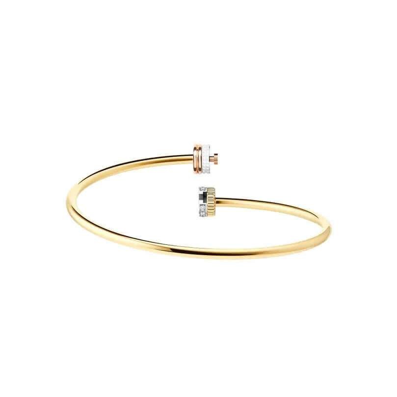 Bracelet Boucheron Quatre White Edition en or blanc, jaune et rose, céramique blanche et diamants