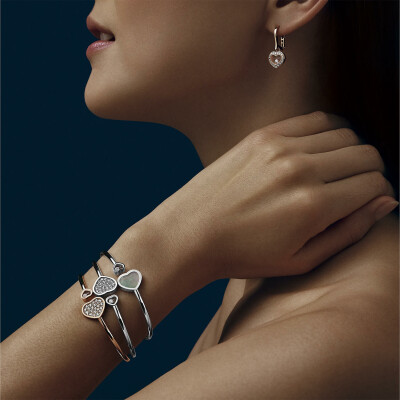 Bracelet Jonc Chopard Happy Hearts en or blanc et diamants (S)