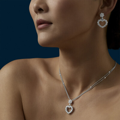 Boucles d'oreilles Chopard L'Heure du Diamant en or blanc et diamants