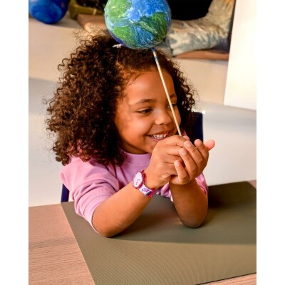 Montre Flik Flak Cosmic Fun playful planets