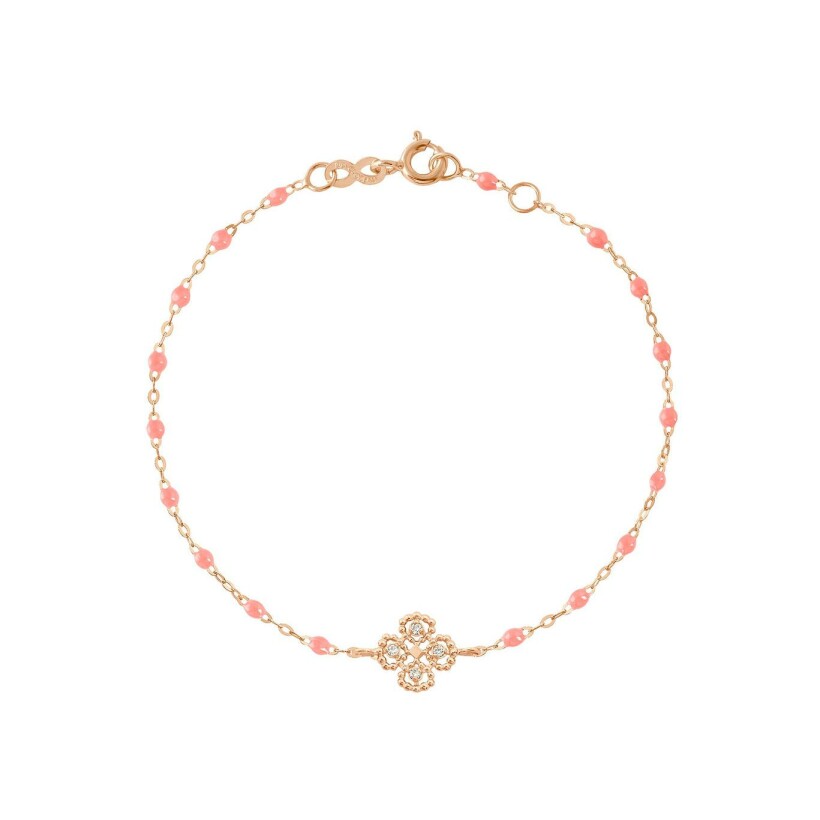 Bracelet Gigi Clozeau Lucky Trèfle en or rose, résine fushia et diamants, taille 17cm